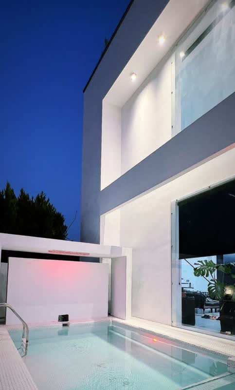 اجاره روزانه ویلا 4 خواب استخردار  نور - مازندران