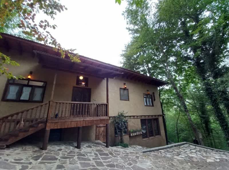 کلبه شاه نشین چهارخواب طبقه بالا