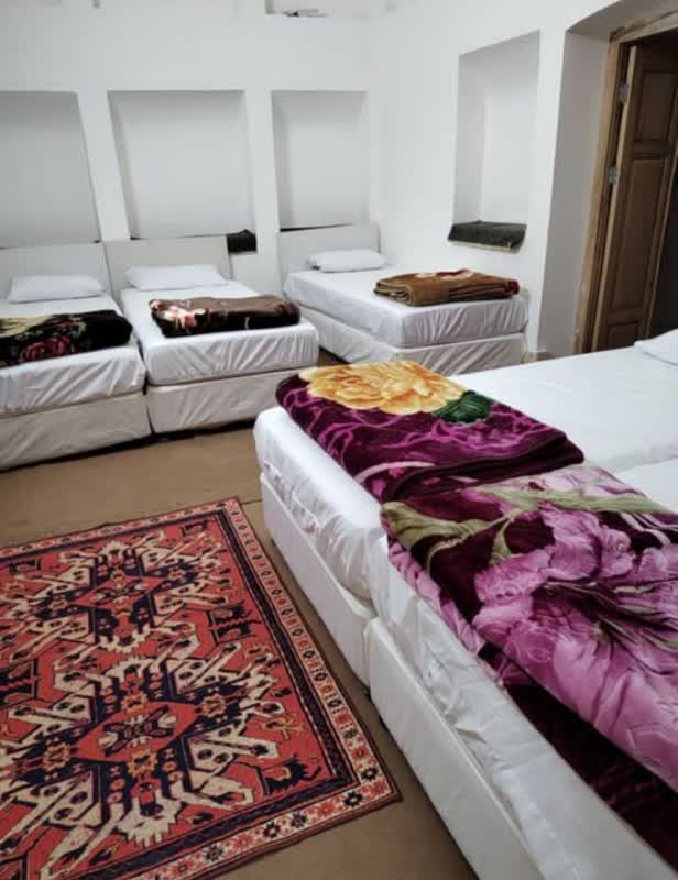 اجاره روزانه بومگردی سه خوابه رخ نشین - یزد