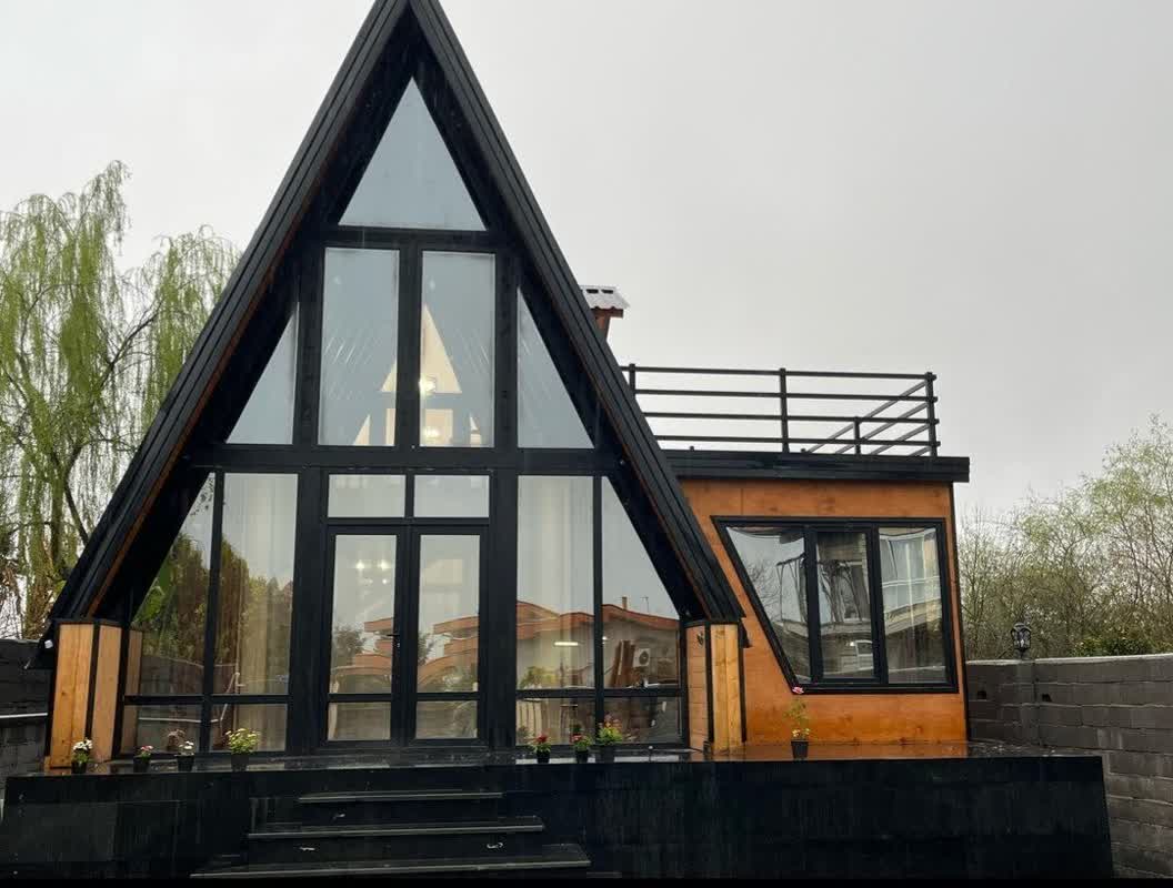 اجاره روزانه کلبه سوئیسی دو خواب نیکان 3 تنکابن - مازندران