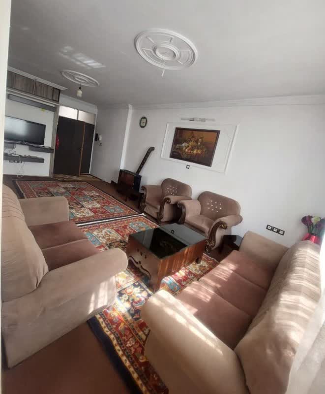 اجاره روزانه آپارتمان یک خوابه امیری - همدان