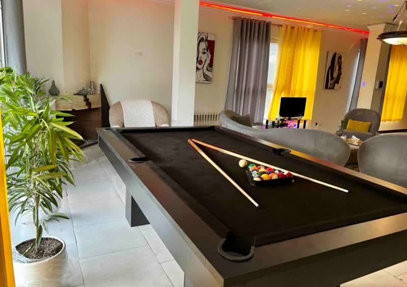 اجاره روزانه آپارتمان دو خوابه برحانی - شمشک