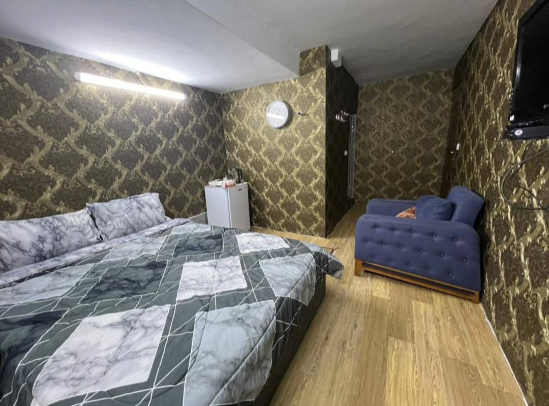 اجاره روزانه سوئیت سلیمی 10 ایت الله کاشانی - تهران