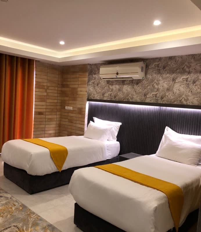 اجاره روزانه هتل دلگشا تویین دو تخته - شیراز