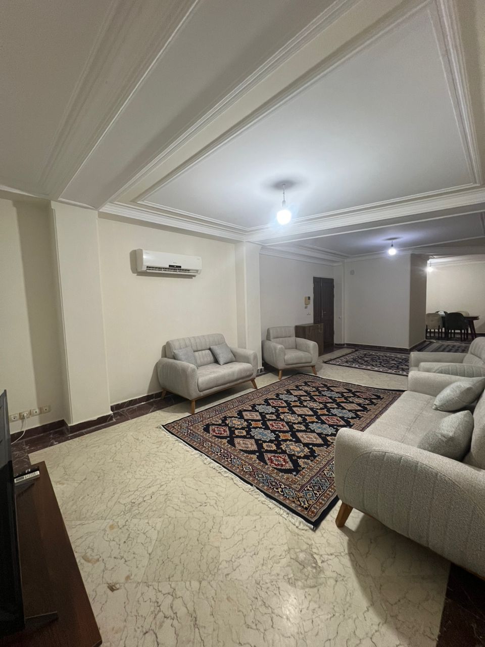 اجاره روزانه آپارتمان دو خواب بهار نارنج 9 - بندر عباس