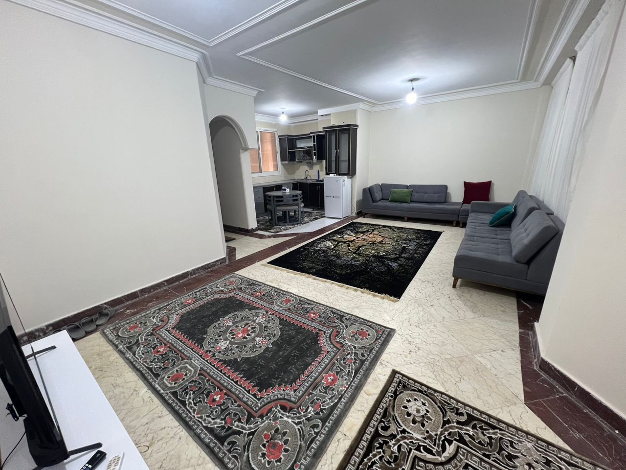 اجاره روزانه آپارتمان تک خواب بهار نارنج 10 - بندر عباس