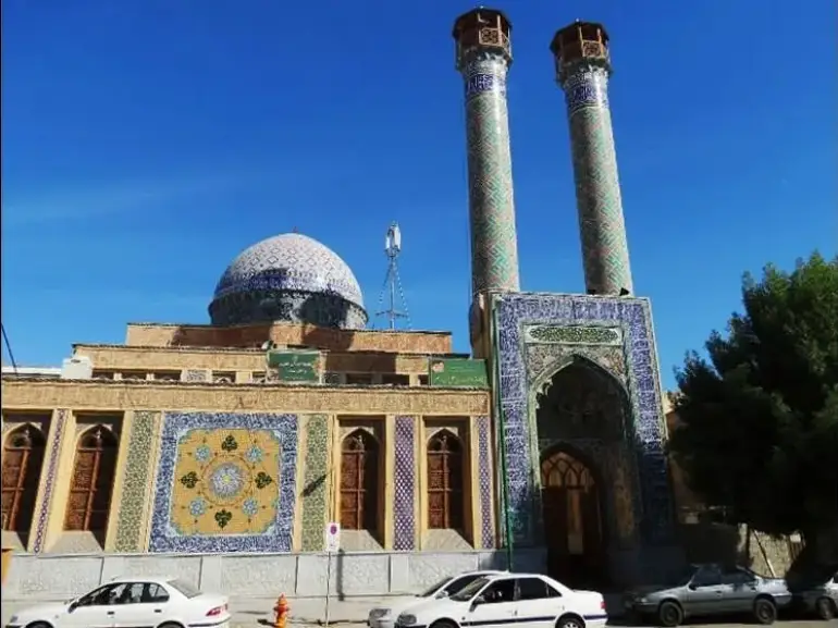 راهنمای فعالیتهای آبی بندرعباس: نکات ایمنی و بهترین زمان سفر