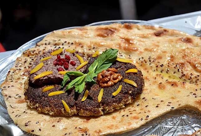 راهنمای غذاهای محلی جنوب و اقامتگاه‌های نزدیک | تجربه طعم‌ها