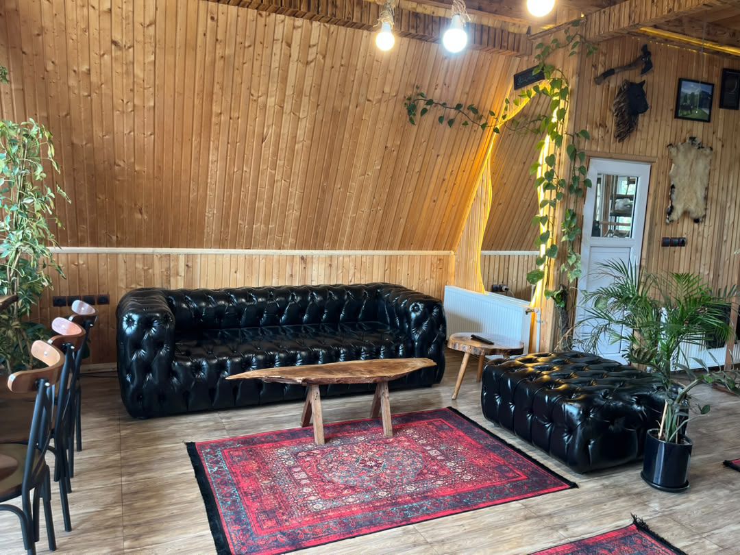کلبه دوبلکس سوئیسی استخر و جکوزی دار عباسی ماسال - پذیرایی