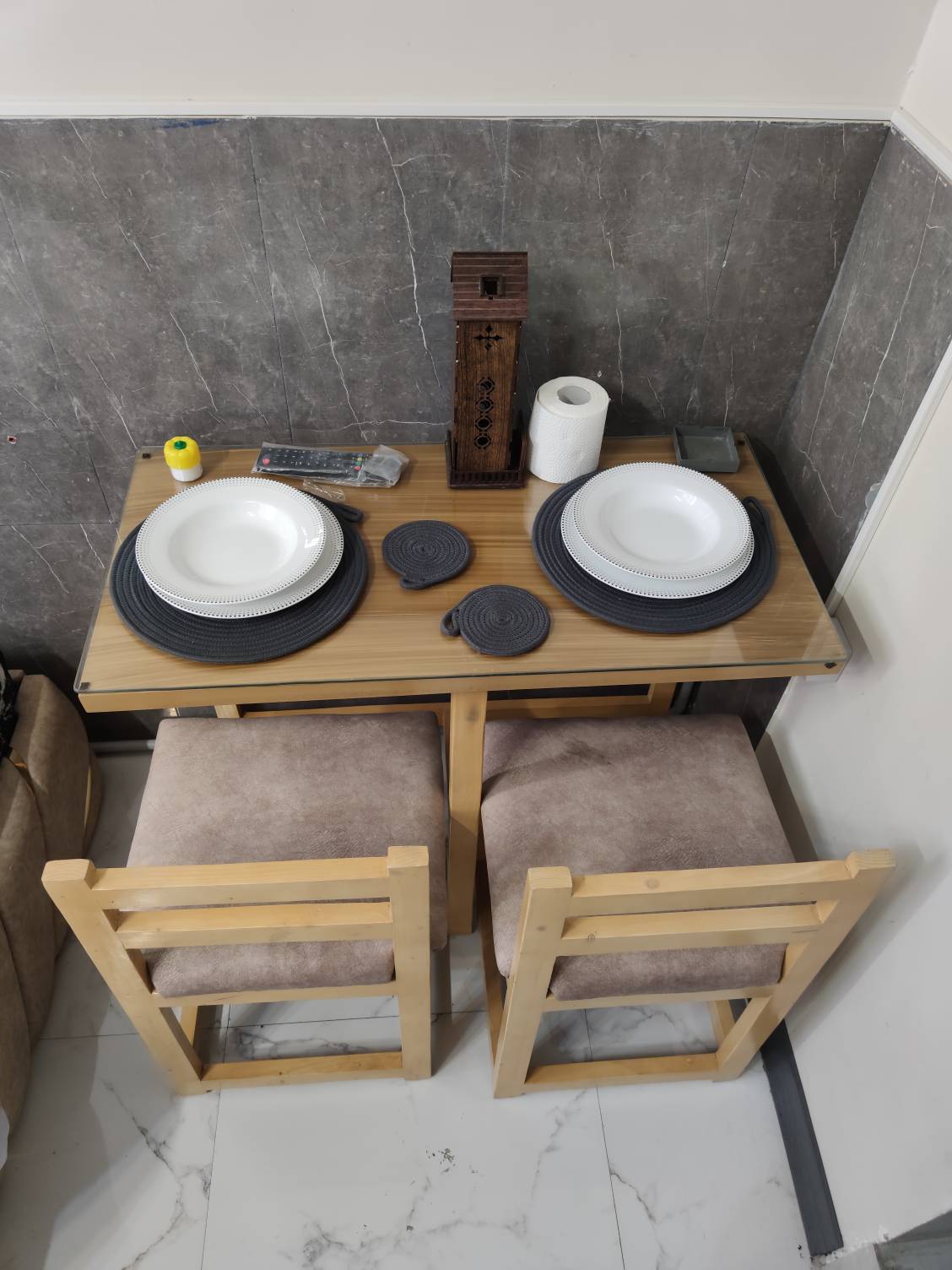 سوئیت عزیز جنت آباد جنوبی 9 ساده - میر ناهار خوری