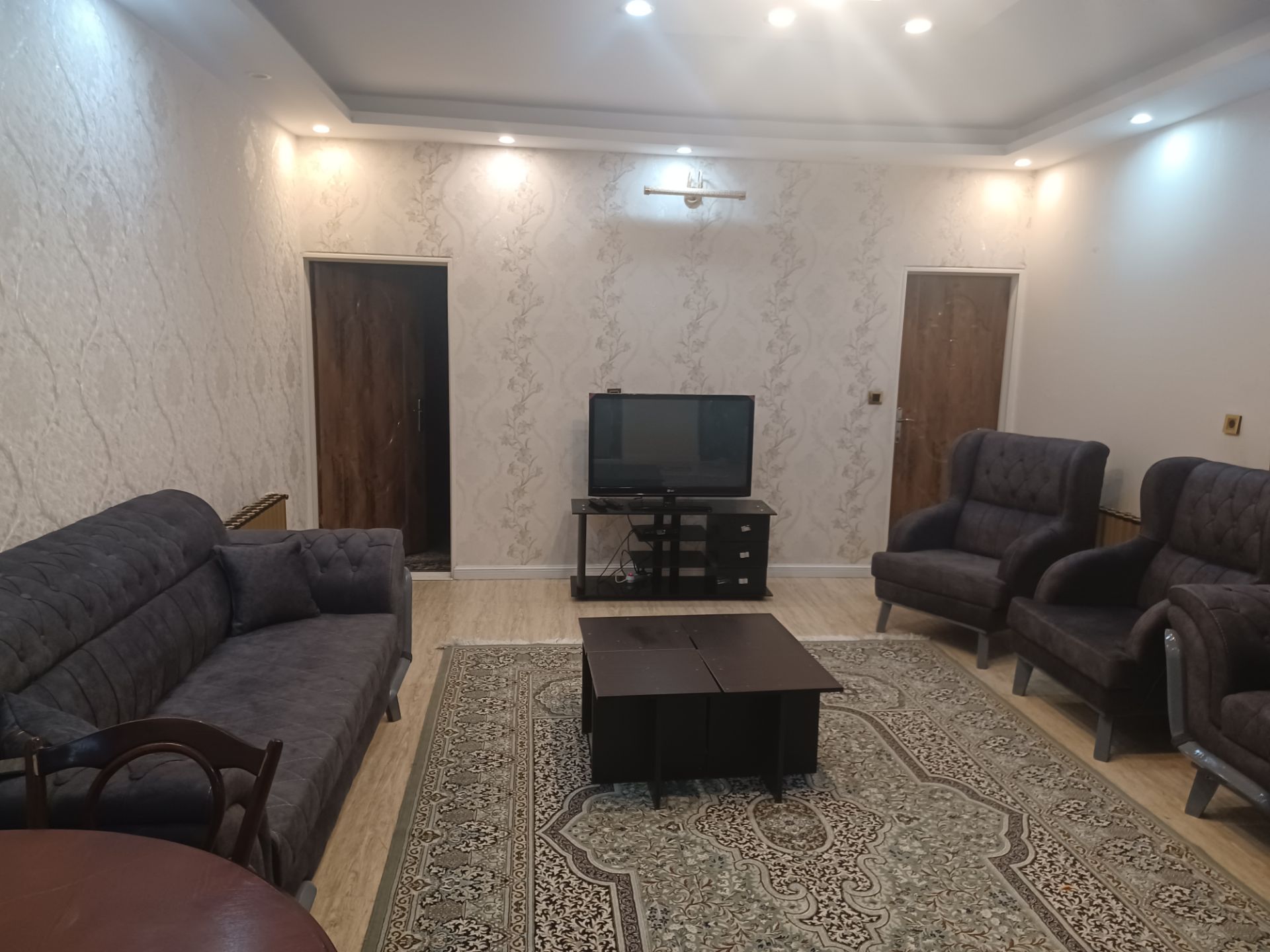 آپارتمان دو خواب تهرانپارس 8 - تصویر ۲