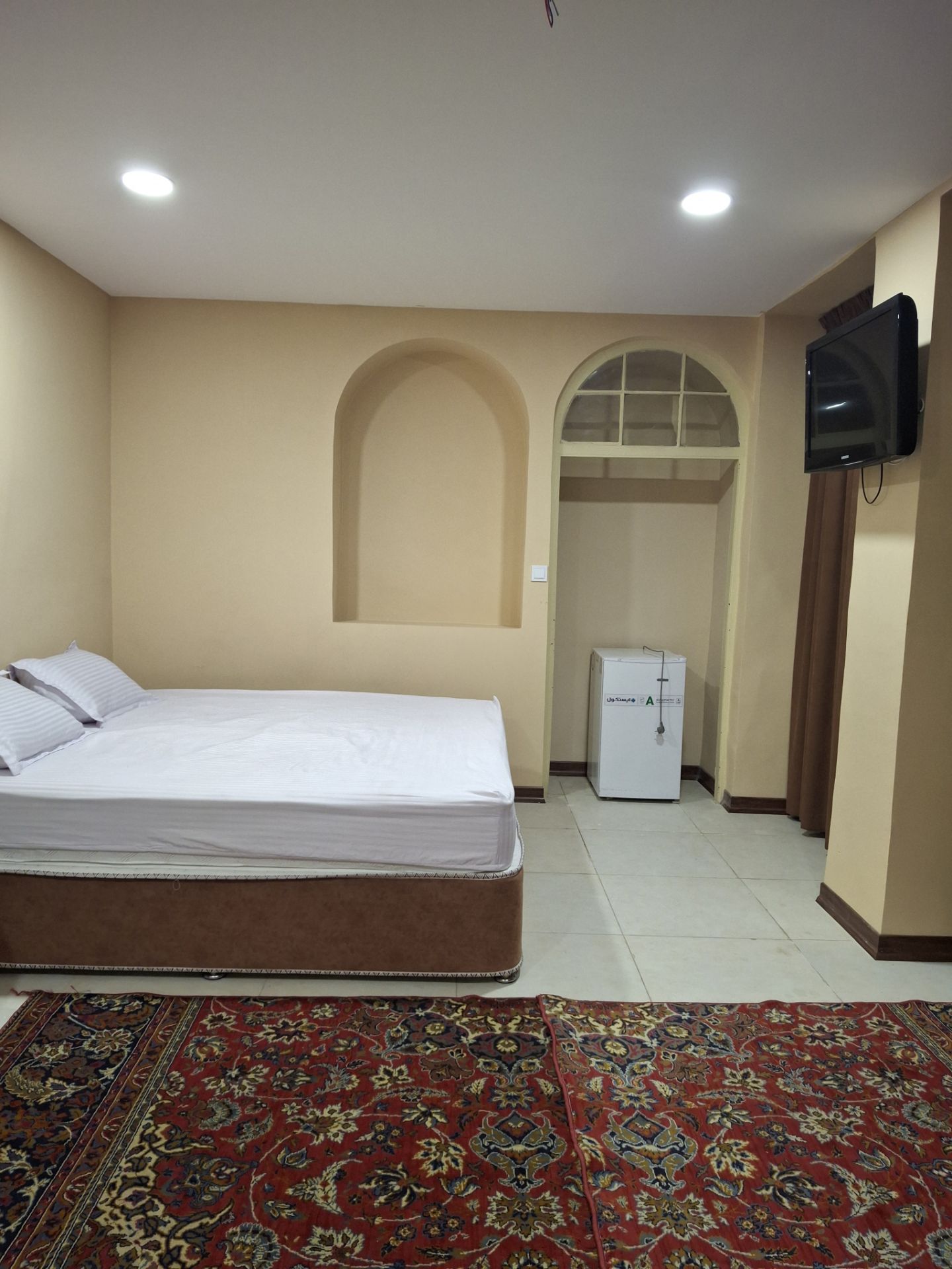 بومگردی2 تخته آزادی - اتاق خواب