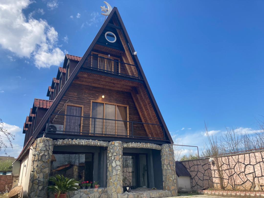 اجاره روزانه کلبه سوئیسی دو خواب کیوان - گیلان